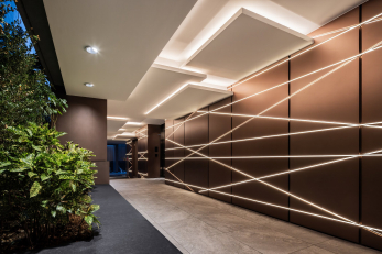 �@�G���g�����X�A�v���[�`