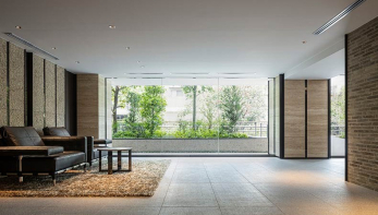 �@�G���g�����X�z�[��